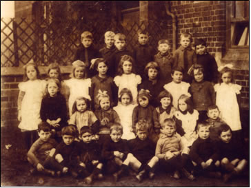 Children Outside Willington School in c1920